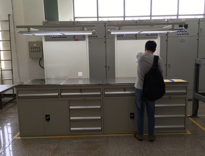 不銹鋼工作臺(tái) 不銹鋼工作臺(tái)